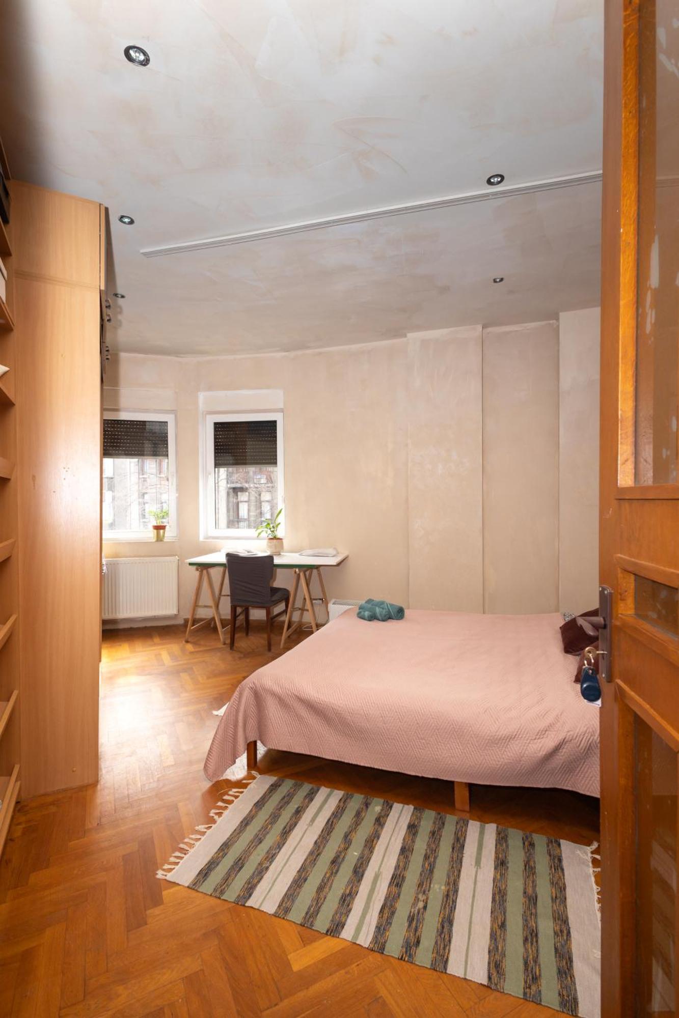 בוקרשט Shared Retro Vintage Luxury Apartment מראה חיצוני תמונה