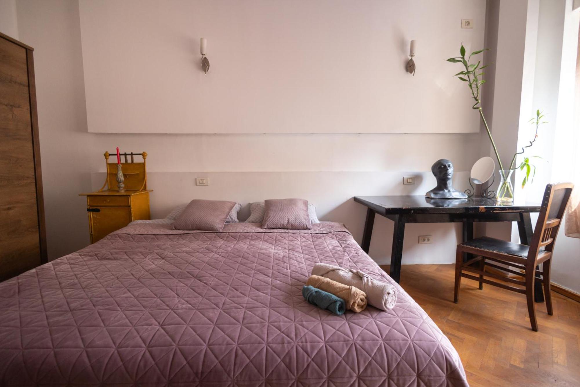 בוקרשט Shared Retro Vintage Luxury Apartment מראה חיצוני תמונה
