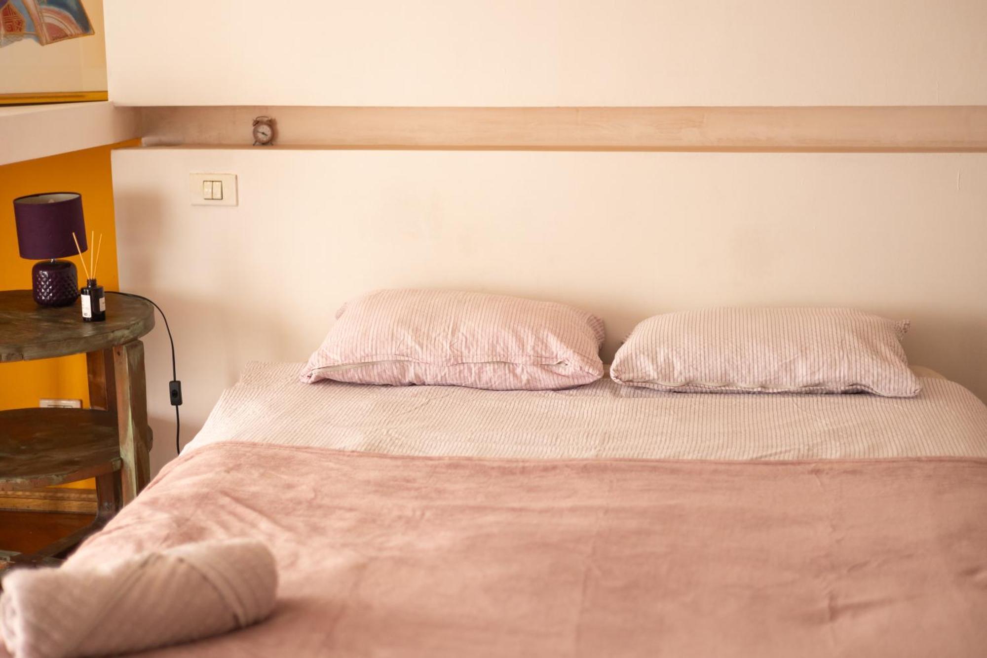בוקרשט Shared Retro Vintage Luxury Apartment מראה חיצוני תמונה