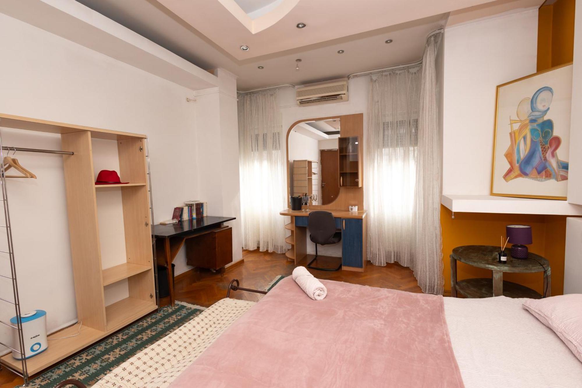 בוקרשט Shared Retro Vintage Luxury Apartment מראה חיצוני תמונה