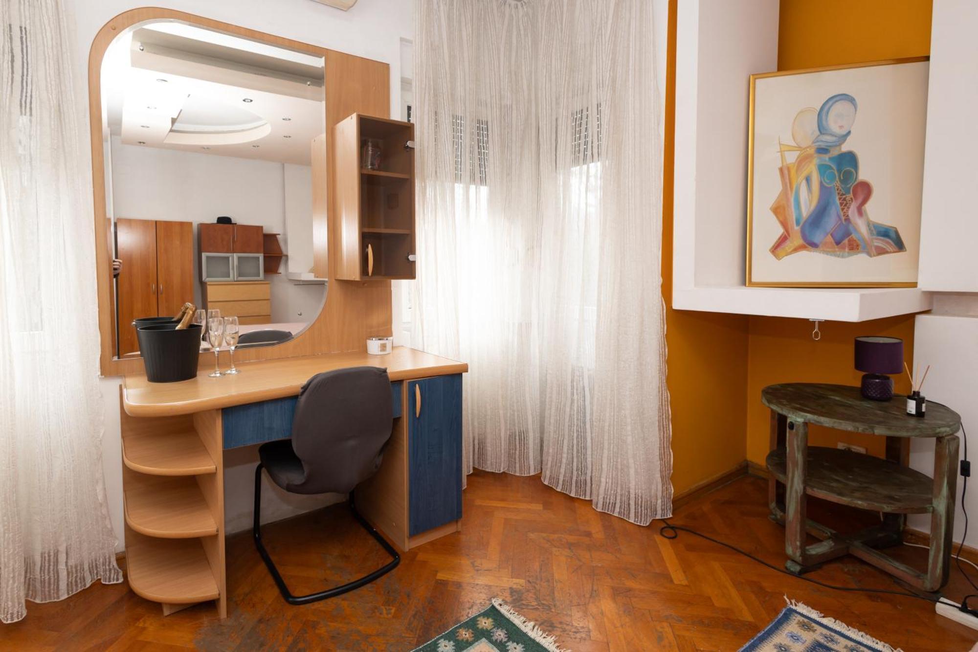 בוקרשט Shared Retro Vintage Luxury Apartment מראה חיצוני תמונה